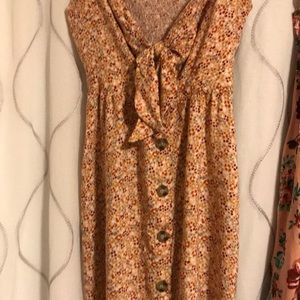 Mini Dress 👗 Stops at thighs